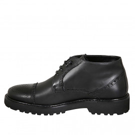 Men's ankle-high laced shoe... 2