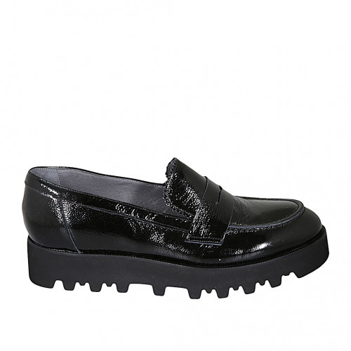 Mocassin pour femmes en cuir verni noir talon compensé 4 - Pointures disponibles:  43, 44