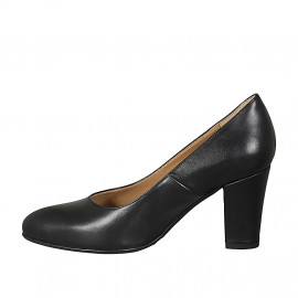 Woman's pump in black leather heel 7 - Available sizes:  32 2