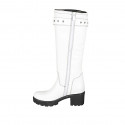 Bota para mujer con hebilla, elastico y cremallera en piel blanca tacon 6 - Tallas disponibles:  42, 43