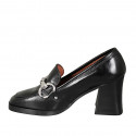 Mocassino da donna con accessorio in pelle nera tacco 8 - Misure disponibili: 32, 43