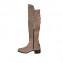 Stivale da donna con mezza cerniera in camoscio ed elasticizzato taupe tacco 4 - Misure disponibili: 42, 43