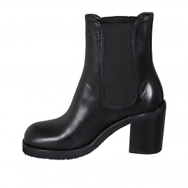 Woman's ankle boot with... 2