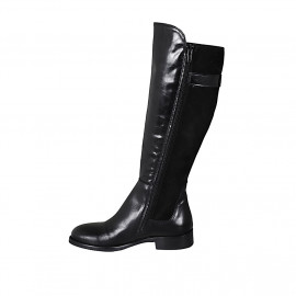 Woman's boot with zipper... 2