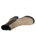 Stivaletto da donna con elastici e punta squadrata in camoscio taupe tacco 8 - Misure disponibili: 43, 44