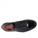 Chaussure derby à lacets pour femmes avec decoration Brogue en cuir verni noir talon 3 - Pointures disponibles:  44, 45