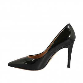 Woman's pointy pump in black patent leather heel 9 - Available sizes:  32 2