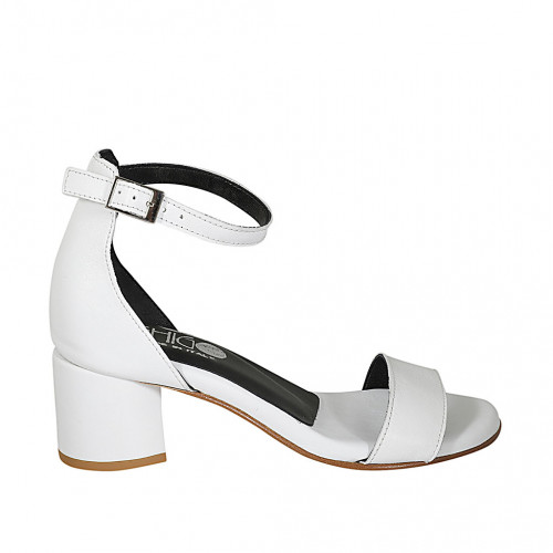 Zapato abierto para mujer con cinturon al tobillo en piel blanca tacon 5 - Tallas disponibles:  44