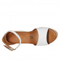 Chaussure ouverte pour femmes avec courroie et plateforme en cuir blanc talon compensé 9 - Pointures disponibles:  42, 43