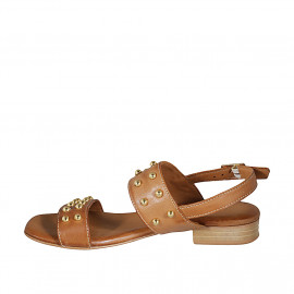 Sandalia para mujer con tachuelas en piel cognac tacon 2 - Tallas disponibles:  32, 42 2