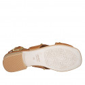 Sandalo da donna con borchie in pelle color cuoio tacco 2 - Misure disponibili: 32, 33, 34