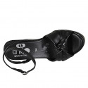 Sandalo da donna con cinturino e nodo in pelle nera zeppa 9 - Misure disponibili: 42, 43