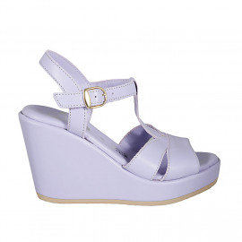 Woman's sandal with strap...