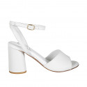 Sandalia para mujer en piel blanca con cinturon al tobillo tacon 7 - Tallas disponibles:  42, 43