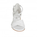 Chaussure ouverte pour femmes en cuir blanc avec courroie talon 2 - Pointures disponibles:  32, 42