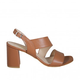 Woman's sandal in cognac...