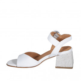 Woman's sandal with strap... 2