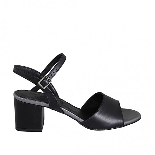 Sandale pour femmes avec courroie en cuir noir et cuir lamé argent talon 5 - Pointures disponibles:  44
