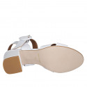 Sandalia con cinturon para mujer en piel blanca tacon 5 - Tallas disponibles:  44