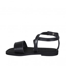 Woman's sandal with crossed... 2