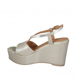 Woman's platform sandal in... 2