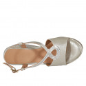 Sandale pour femmes en cuir lamé platine avec plateforme et talon compensé 9 - Pointures disponibles:  42, 43, 44