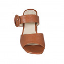 Mule pour femmes en cuir cognac avec boucle talon 7 - Pointures disponibles:  42
