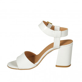 Woman's ankle strap sandal... 2