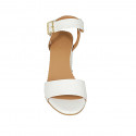 Sandalia para mujer con cinturon al tobillo en piel y charol blanco tacon 7 - Tallas disponibles:  42, 43