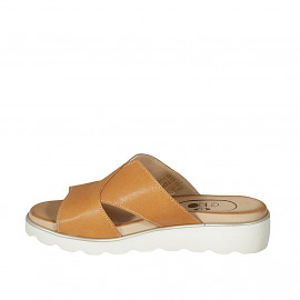 Sabot da donna in pelle color cuoio zeppa 3 - Misure disponibili: 42, 43 2