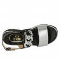 Sandalo da donna con catena in pelle nera e laminata argento zeppa 3 - Misure disponibili: 42