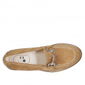 Mocassino da donna con accessorio in camoscio color beige tacco 3 - Misure disponibili: 44