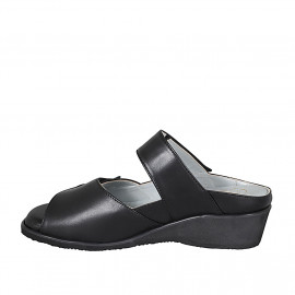 Mule pour femmes en cuir noir avec fermeture velcro et semelle amovible talon compensé 4 - Pointures disponibles:  42 2