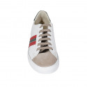 Zapato para hombre con cordones y plantilla extraible en piel blanca, verde y roja y piel nubuk gris pardo - Tallas disponibles:  37, 51, 53