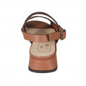 Sandalo da donna in pelle color cuoio con tacco 3 - Misure disponibili: 42