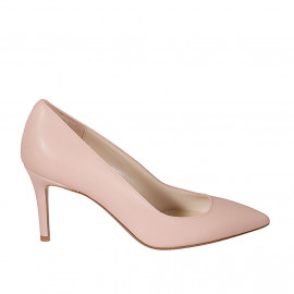 Woman's pointy pump shoe in...