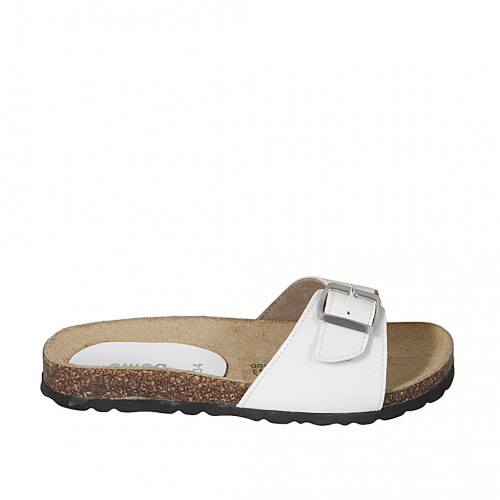 Damenpantoletten aus weißem Lackleder...