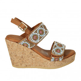 Sandalo da donna in pelle color cuoio con velcro, perline e zeppa 9 - Misure disponibili: 42