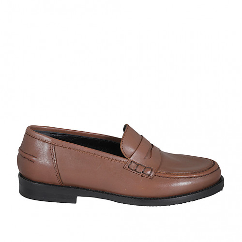 Mocassin pour femmes en cuir marron claire talon 2 - Pointures disponibles:  32, 42, 43