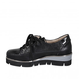 Woman's laced shoe with zipper in black leather, suede and patent leather wedge heel 4 - Available sizes:  42, 43 2