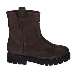 Stivaletto da donna in camoscio marrone tacco 3 - Misure disponibili: 32, 33, 34, 42
