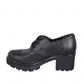 Chaussure derby à lacets avec bout golf pour femmes en cuir noir talon 6 - Pointures disponibles:  32 2