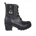 Botin para mujer con cordones, elastico, tachuelas, accesorio y cremallera en piel negra tacon 6 - Tallas disponibles:  43, 44