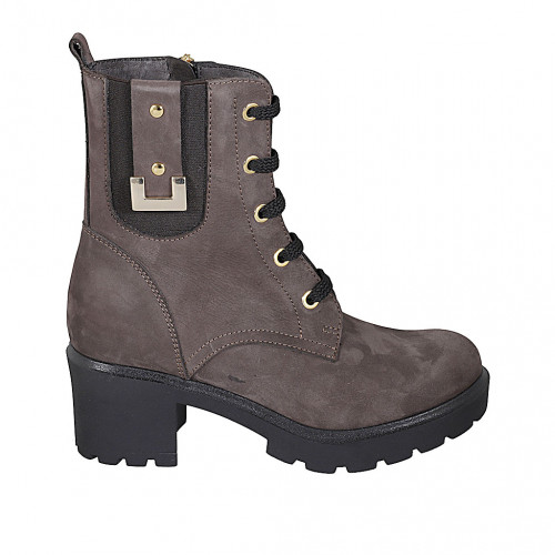 Bottines pour femmes avec lacets, fermeture éclair, elastique et goujons en nubuck marron talon 6 - Pointures disponibles:  42, 43, 44