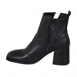 Bottines à bout carré pour femmes avec fermeture éclair et goujons en cuir noir talon 7 - Pointures disponibles:  32 2