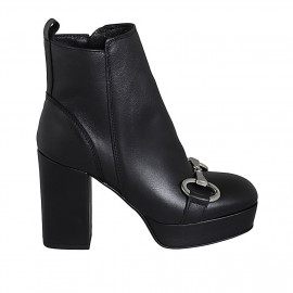 Stivaletto da donna con cerniera, plateau e accessorio in pelle nera tacco 10 - Misure disponibili: 32, 42, 43, 44