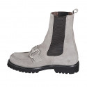 Stivaletto da donna con elastici e accessorio in camoscio grigio tacco 3 - Misure disponibili: 42, 45