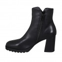 Bottines pour femmes en cuir noir avec fermeture éclair et bout rondu talon 8 - Pointures disponibles:  44