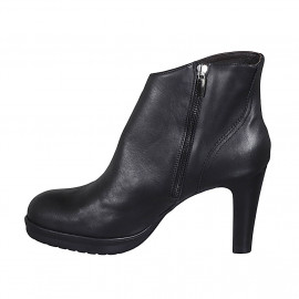 Woman's ankle boot with... 2