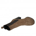 Stivaletto da donna con elastici e plateau in camoscio tabacco tacco 9 - Misure disponibili: 42, 43, 44